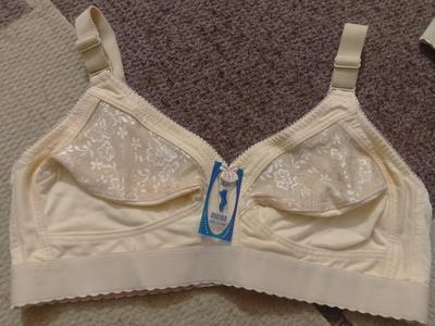 Cotton Embroidered Comfortable And Breathable Non-Padded Bra